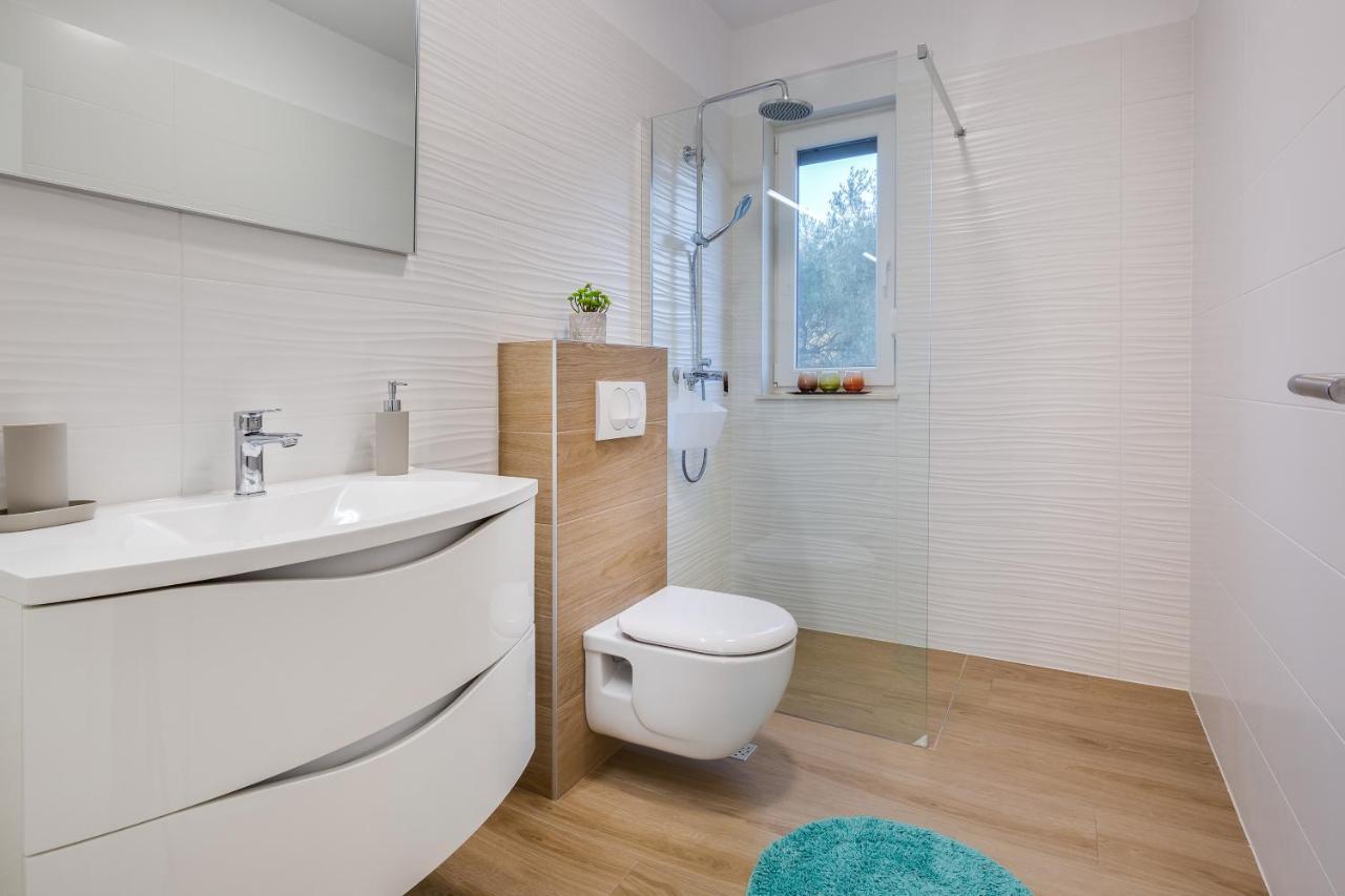Apartments Evita Bibinje Eksteriør bilde
