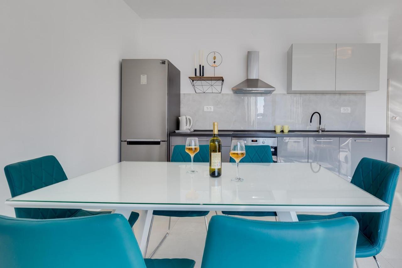 Apartments Evita Bibinje Eksteriør bilde