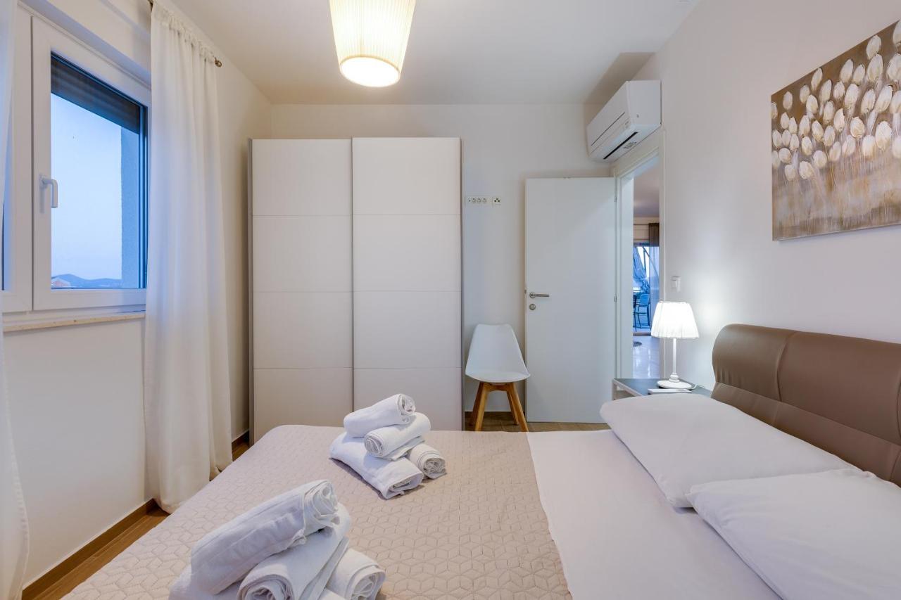 Apartments Evita Bibinje Eksteriør bilde