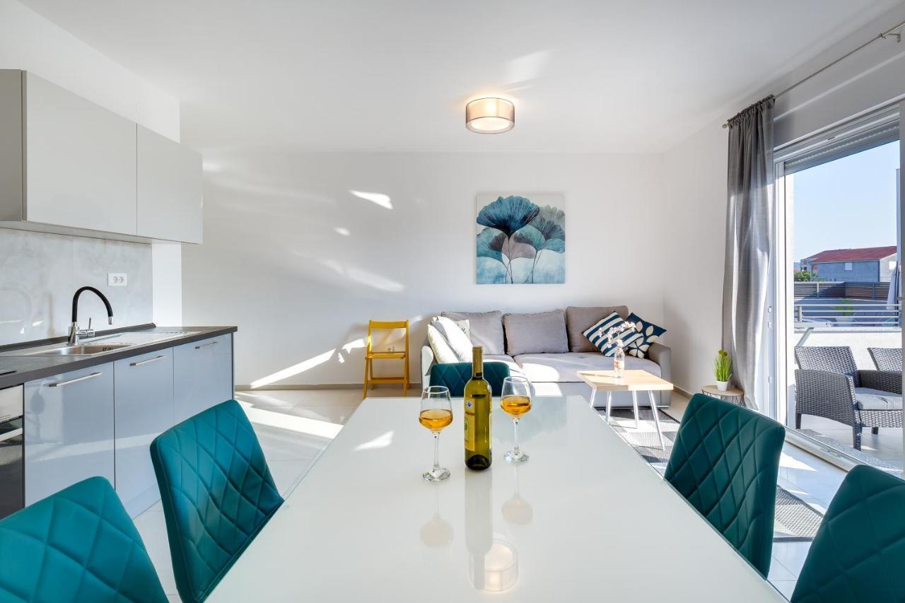 Apartments Evita Bibinje Eksteriør bilde