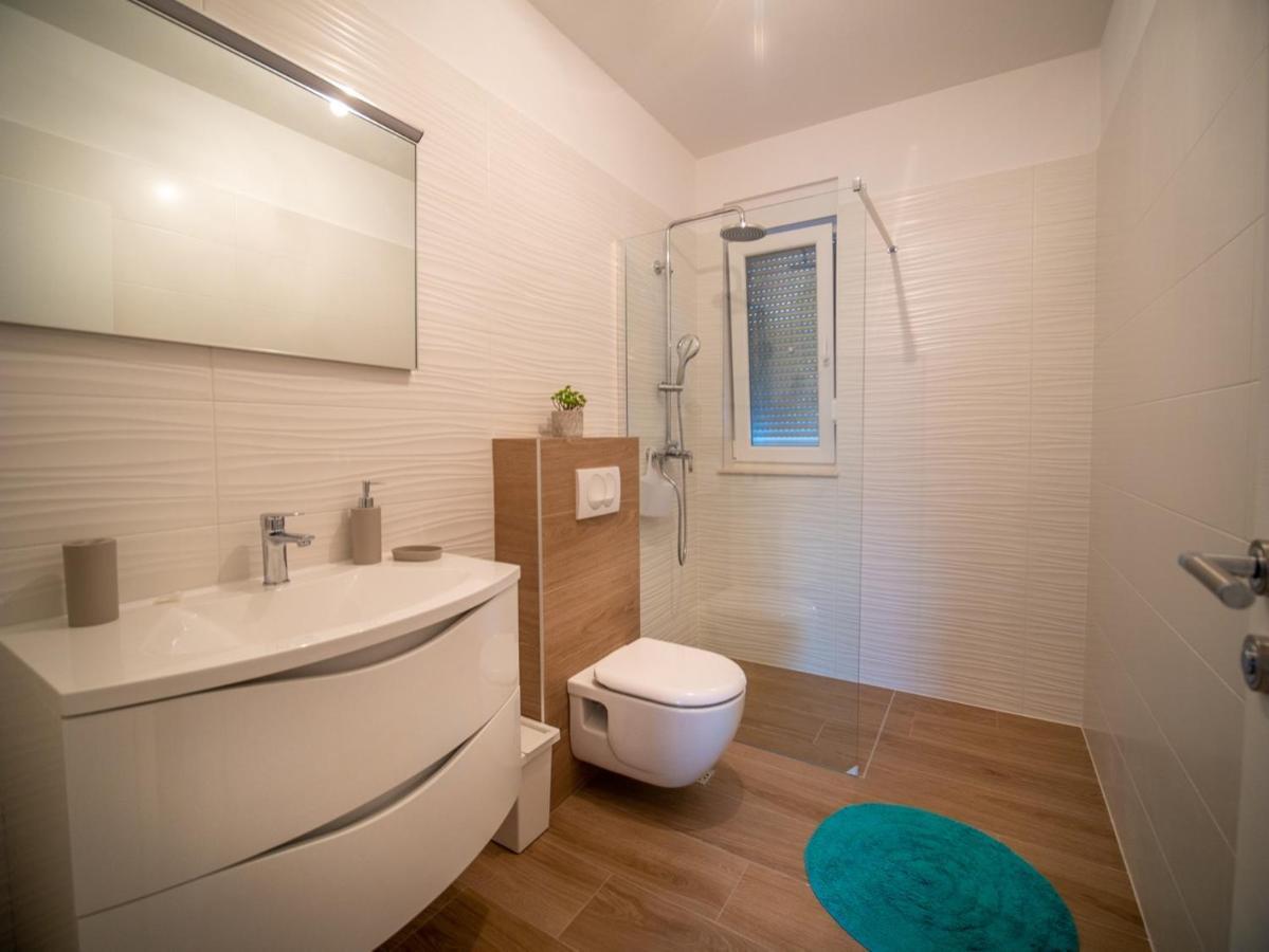 Apartments Evita Bibinje Eksteriør bilde