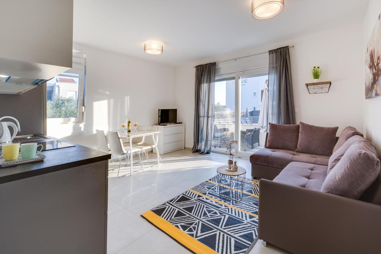 Apartments Evita Bibinje Eksteriør bilde